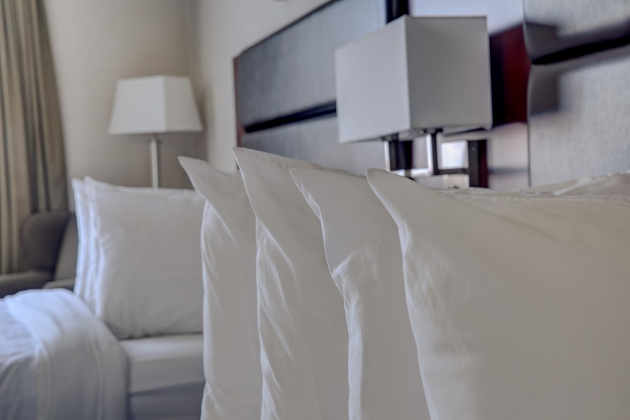 Best Western Plus City Centre Inn Edmonton Bilik gambar